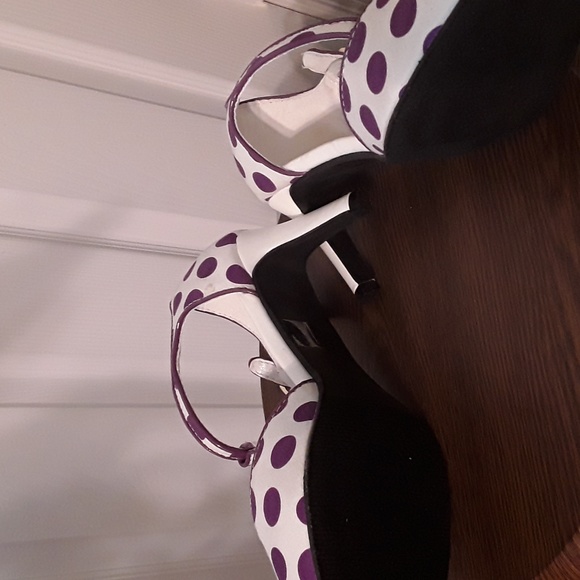 Purple and White - Picture 2 of 2